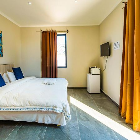 Cape Town Milnerton Lagoon Villa ภายนอก รูปภาพ