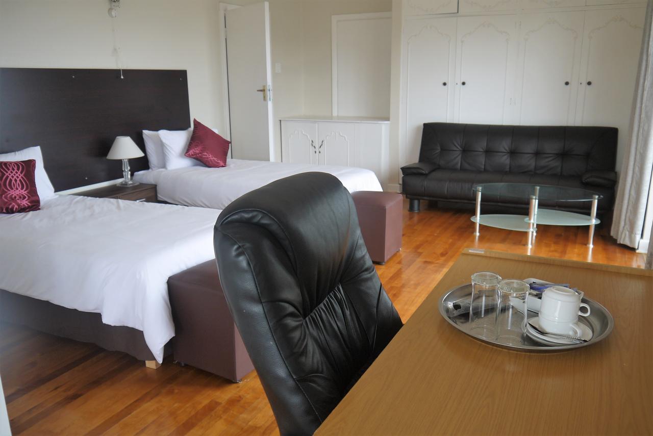 Cape Town Milnerton Lagoon Villa ภายนอก รูปภาพ