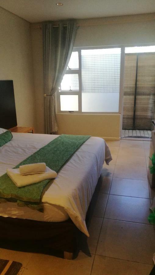 Cape Town Milnerton Lagoon Villa ภายนอก รูปภาพ